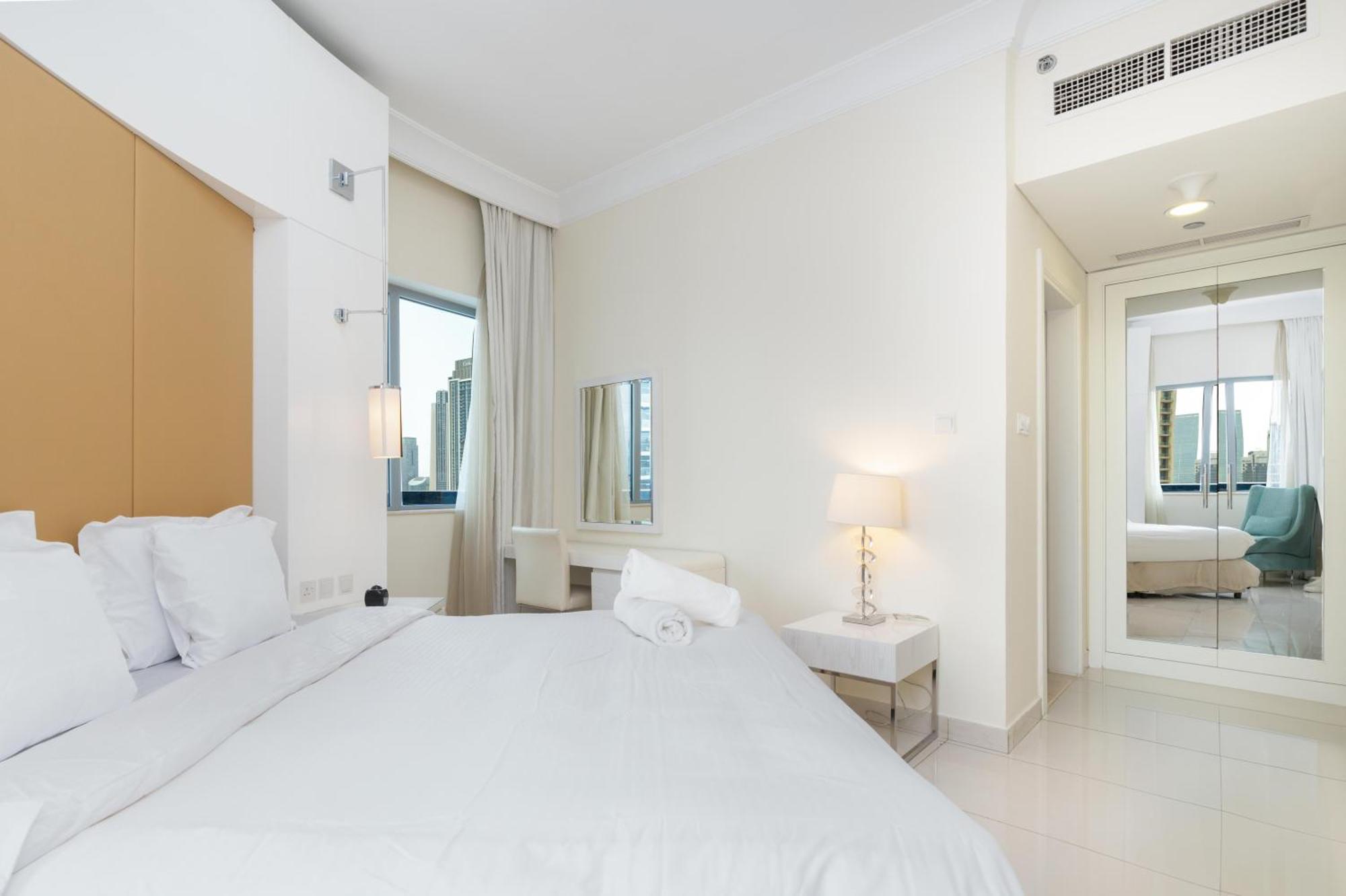 White Sage Full Burj View 1br In Mall Apartment