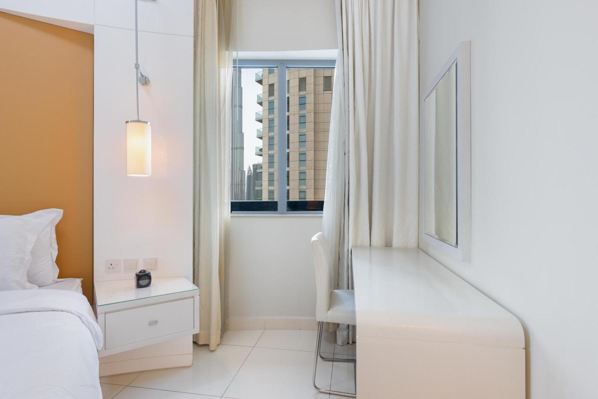 White Sage Full Burj View 1br In Mall Dubai