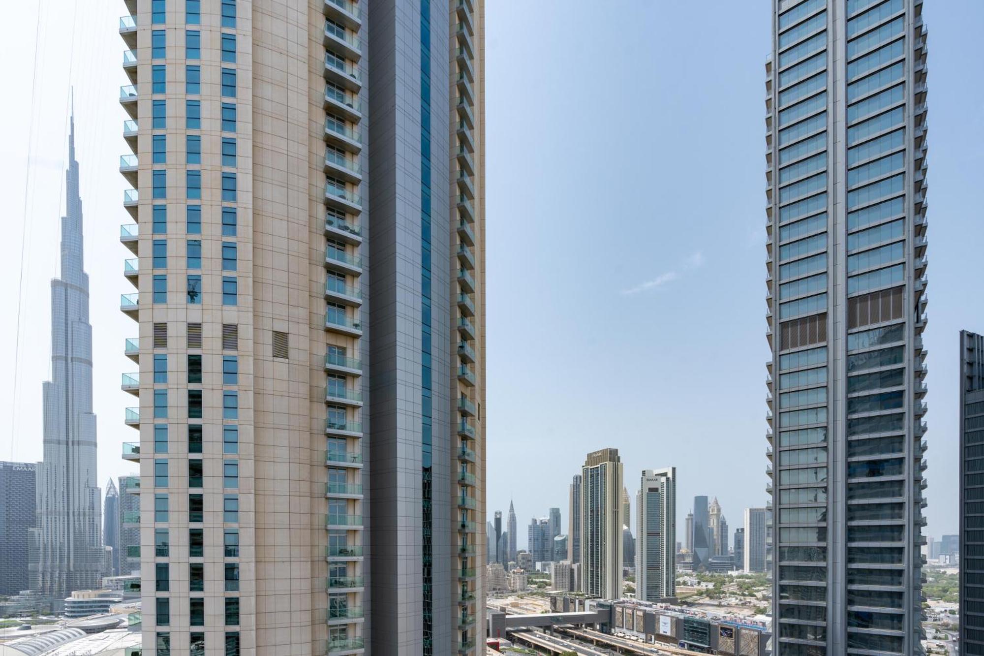 White Sage Full Burj View 1br In Mall Dubai