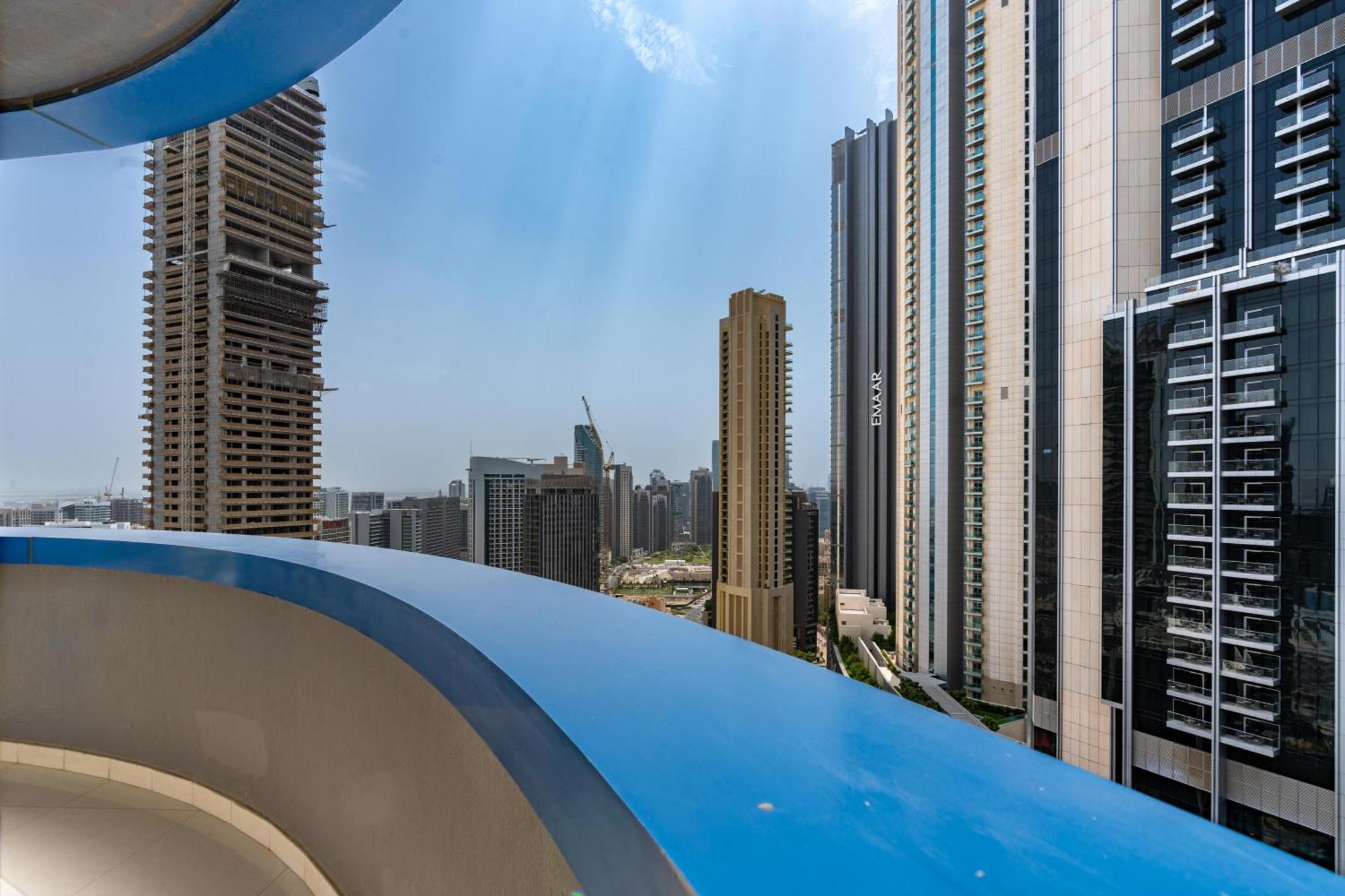 White Sage Full Burj View 1br In Mall Dubai