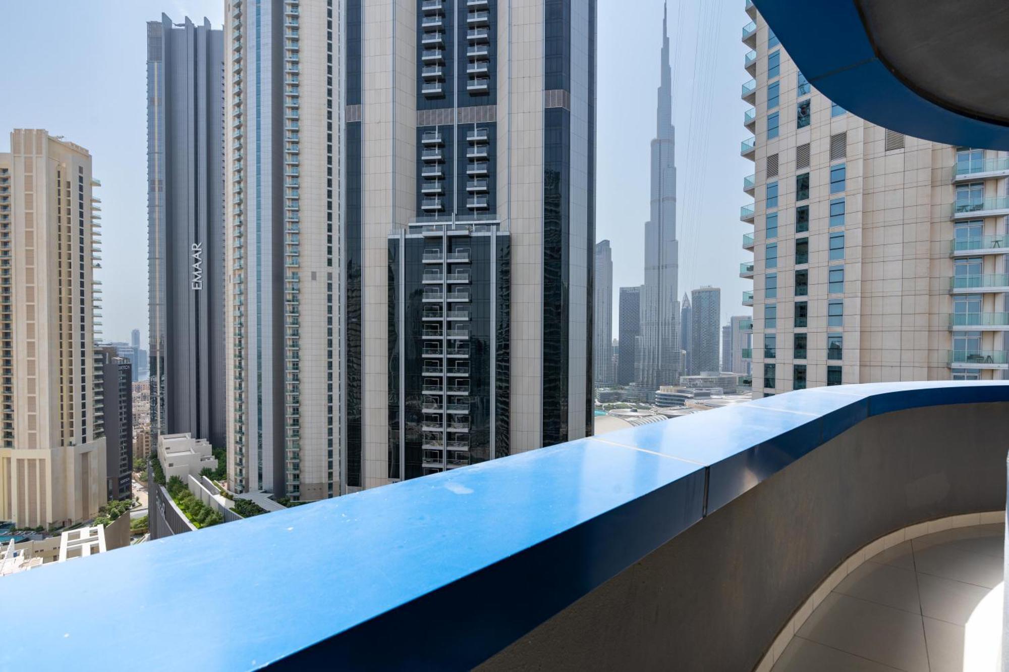 White Sage Full Burj View 1br In Mall Apartment Dubai