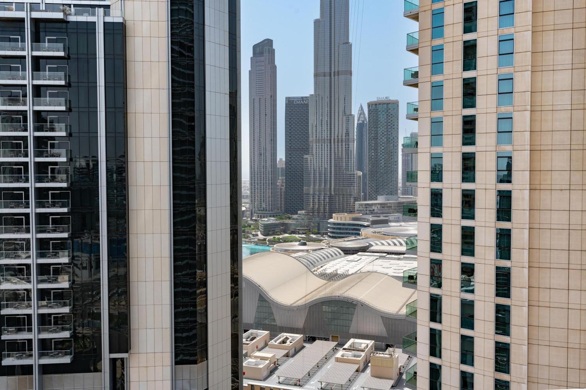 White Sage Full Burj View 1br In Mall