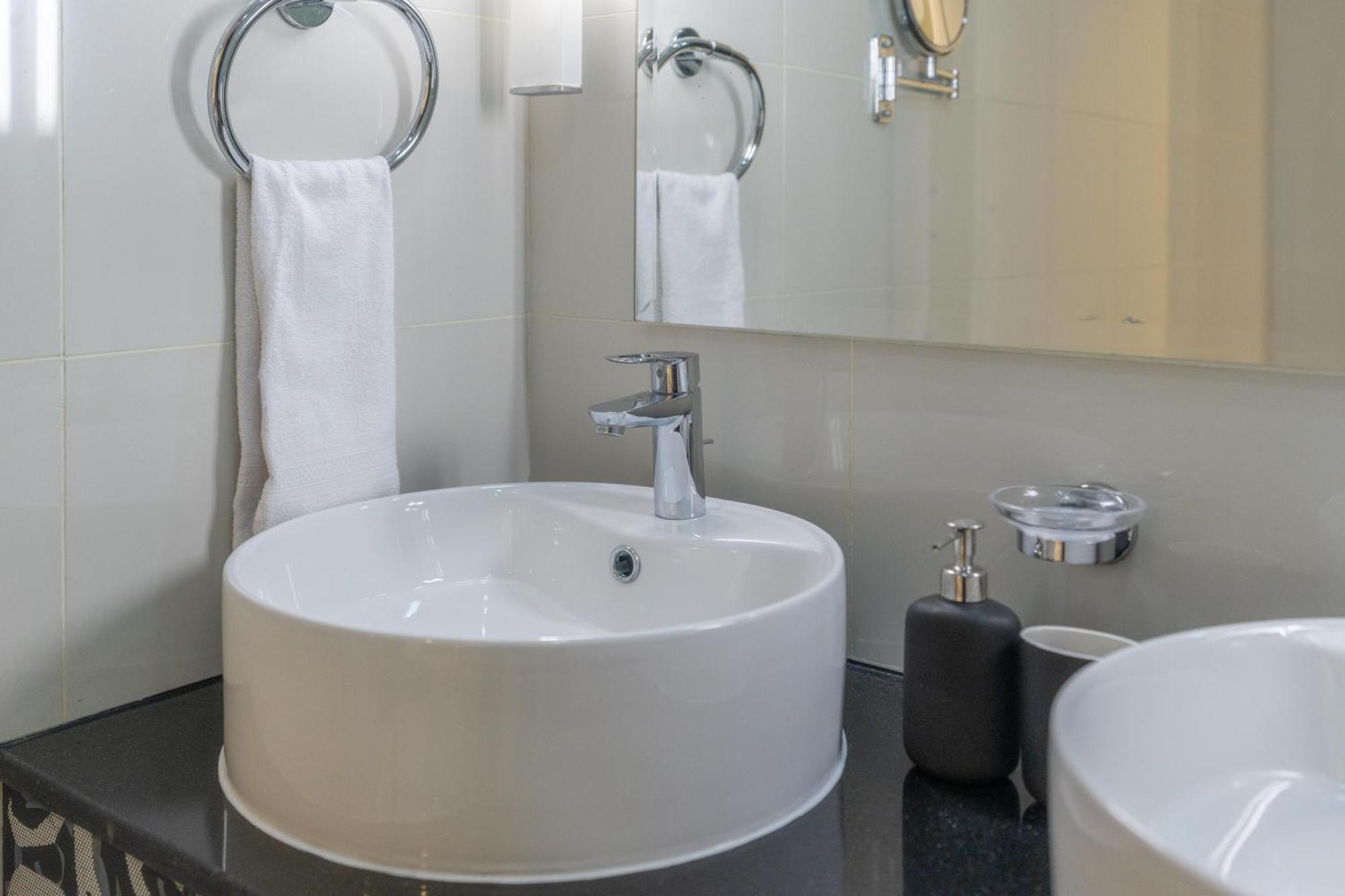 Apartment White Sage Full Burj View 1br In Mall *